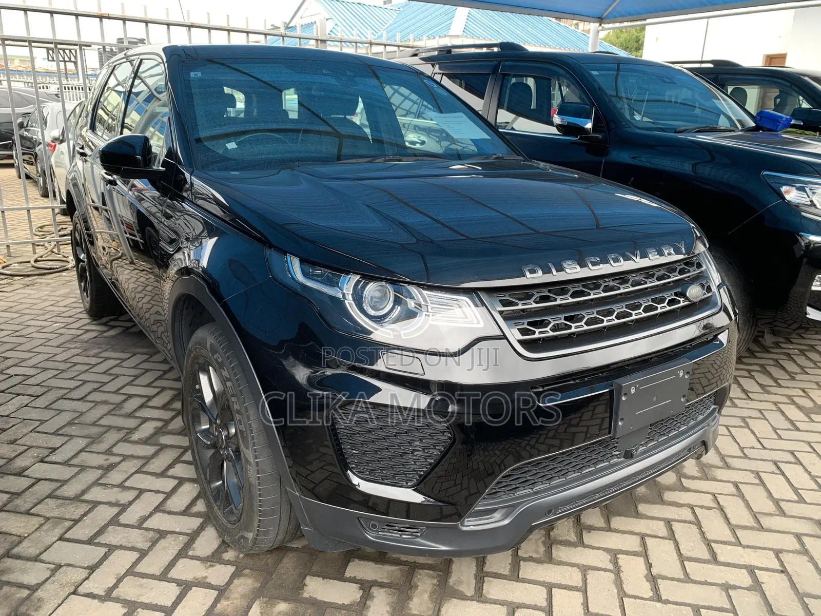 Land Rover Discovery Sport SE 2019 Black
