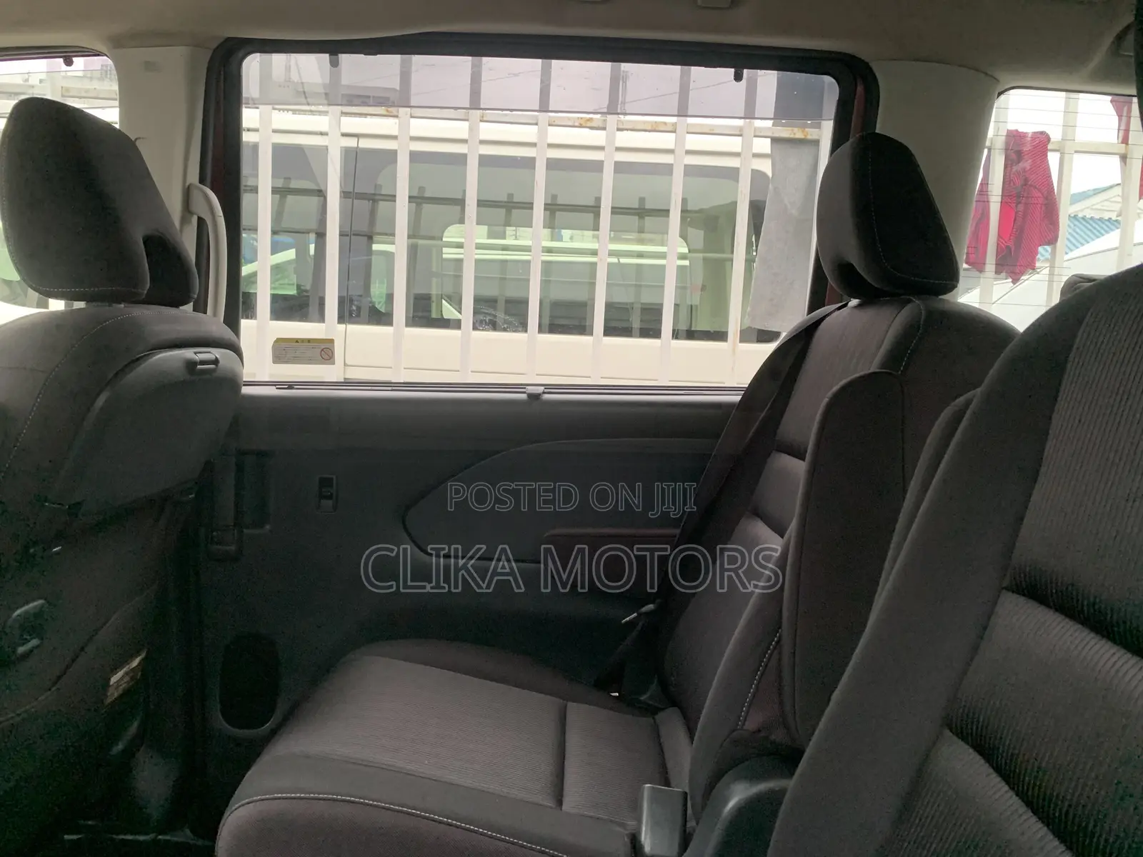 Nissan Serena 2019 Maroon