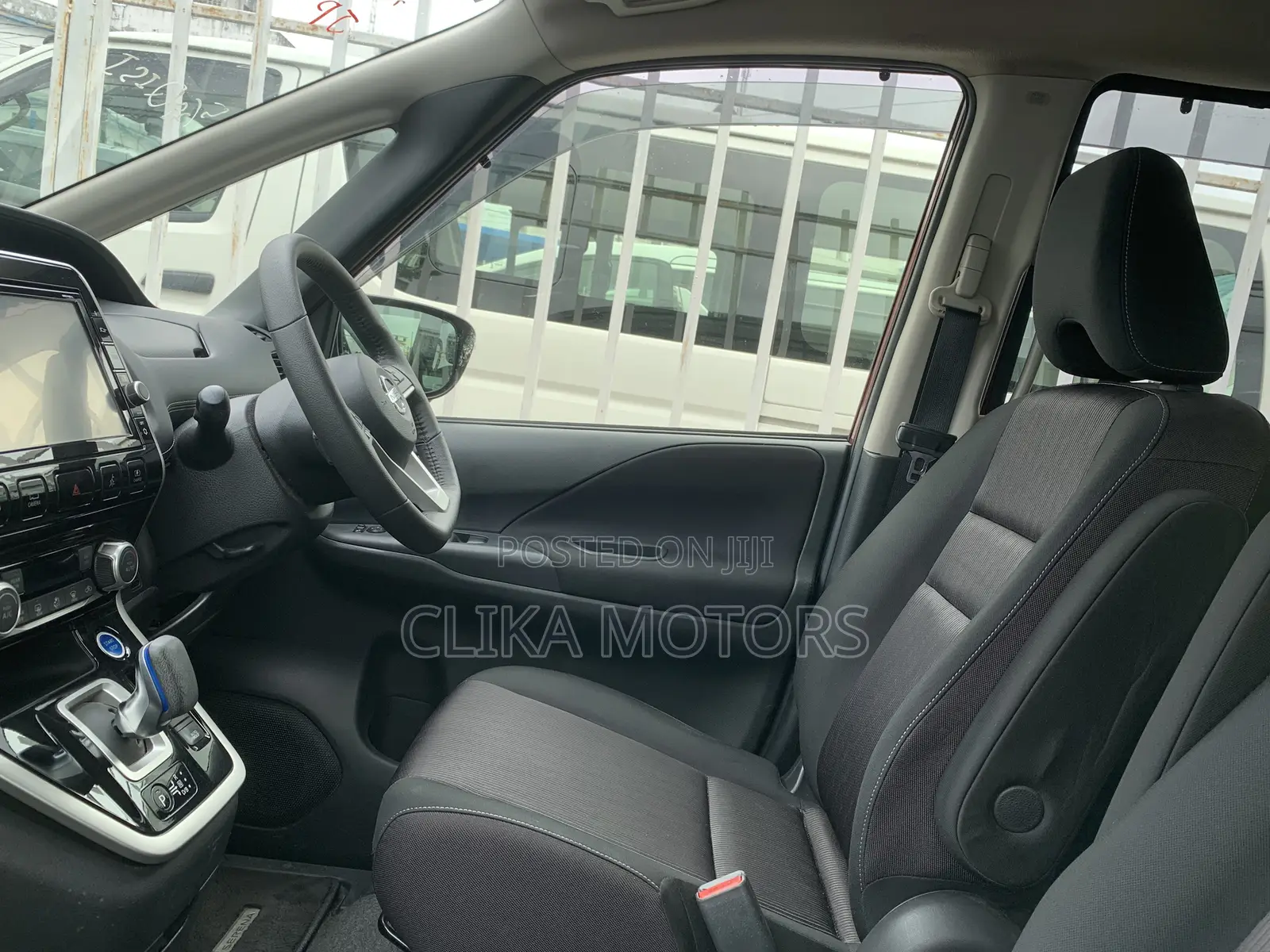 Nissan Serena 2019 Maroon
