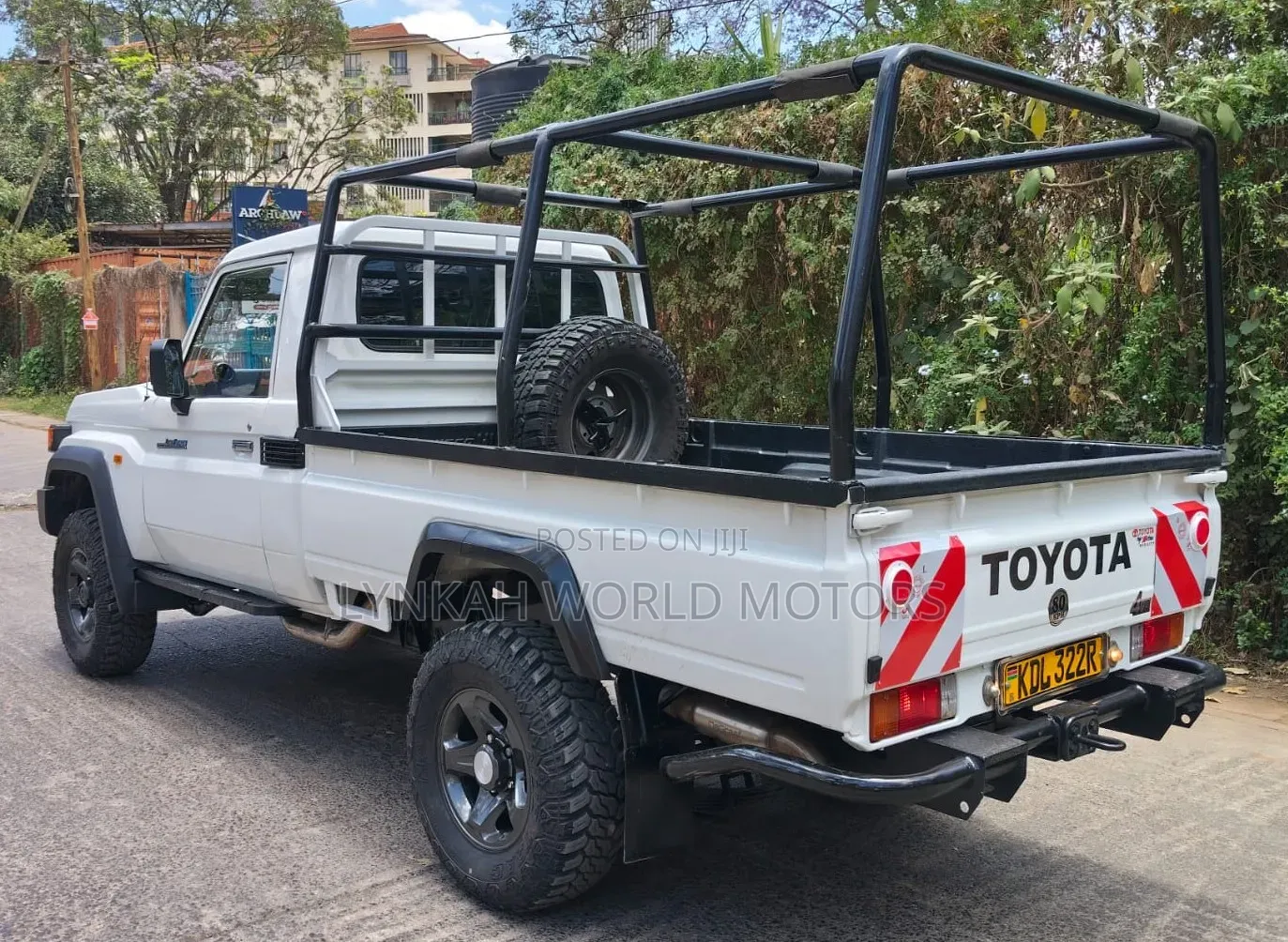 Toyota Land Cruiser 2022 White