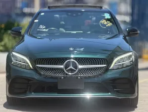 Mercedes-Benz C180 2019 Green