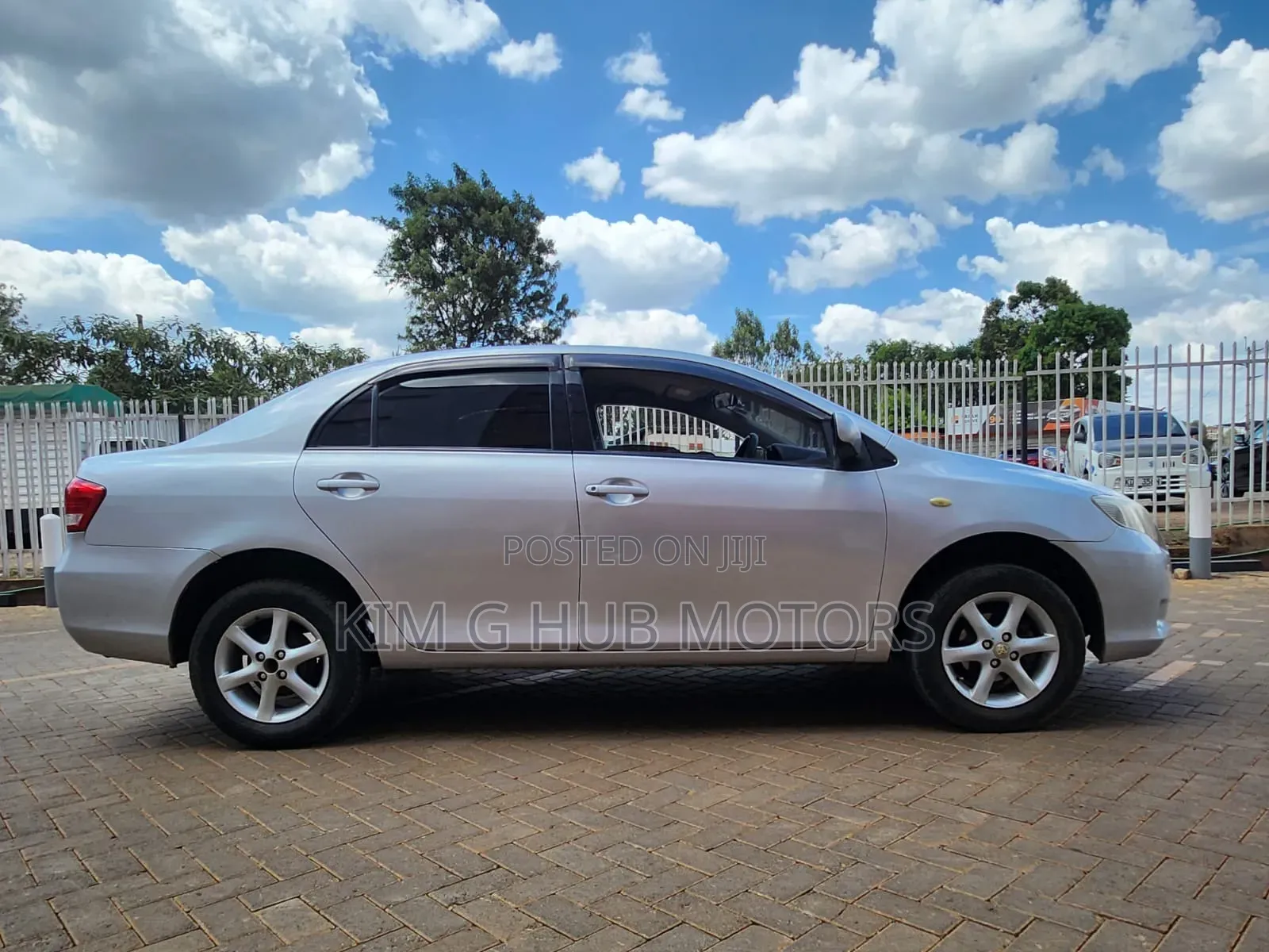 Toyota Axio 1.5 X 2WD 2011 Silver