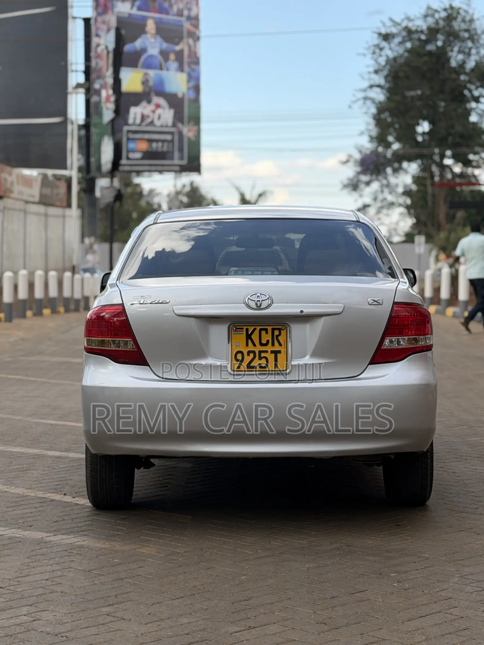 Toyota Axio 2011 Silver