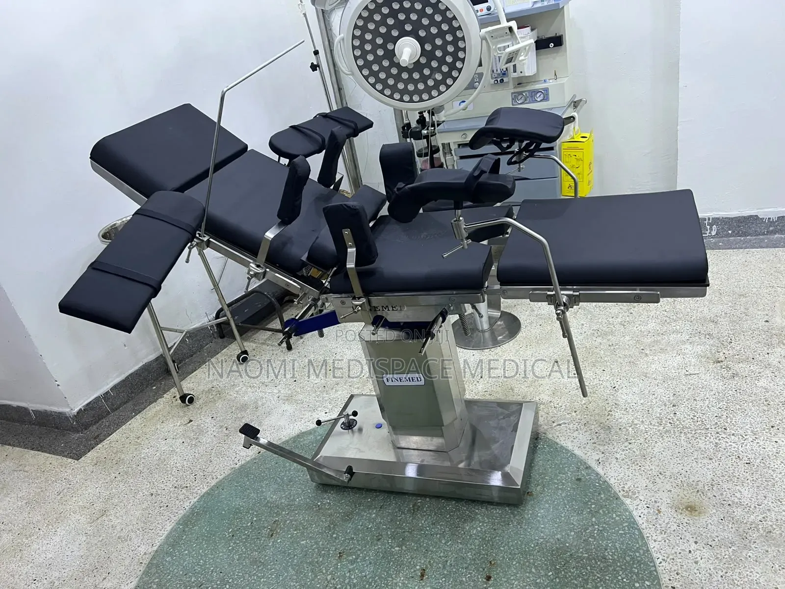 Double, Stainless Steel Hydraulic Theatre Operating Table/ OT Table