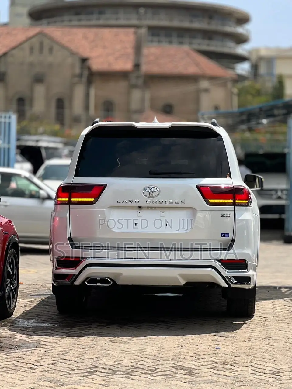 Toyota Land Cruiser LC300 2023