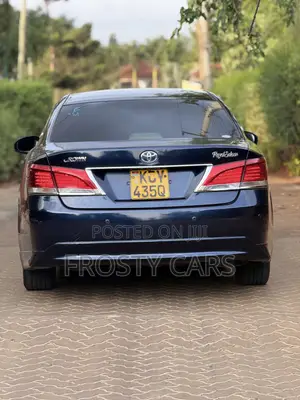 Toyota Crown 2013 Beige
