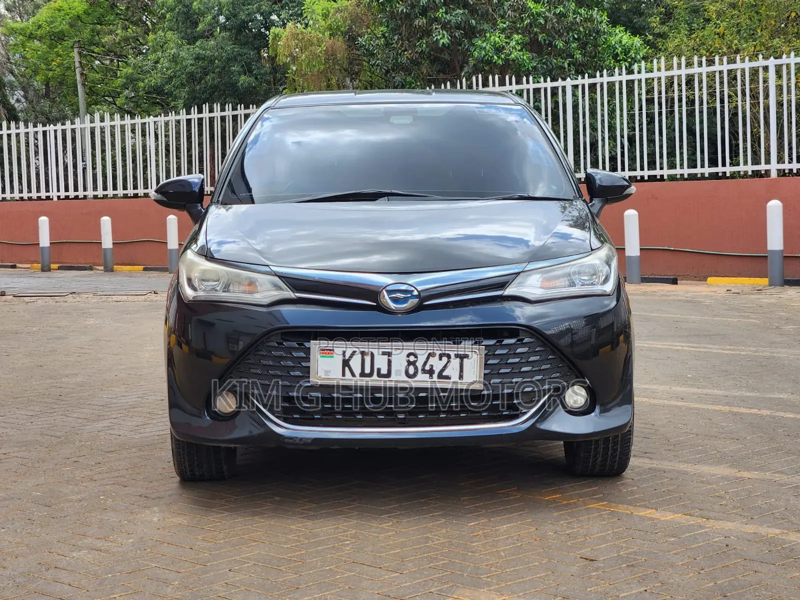 Toyota Corolla Fielder 1.5 Hybrid FWD 2016 Black