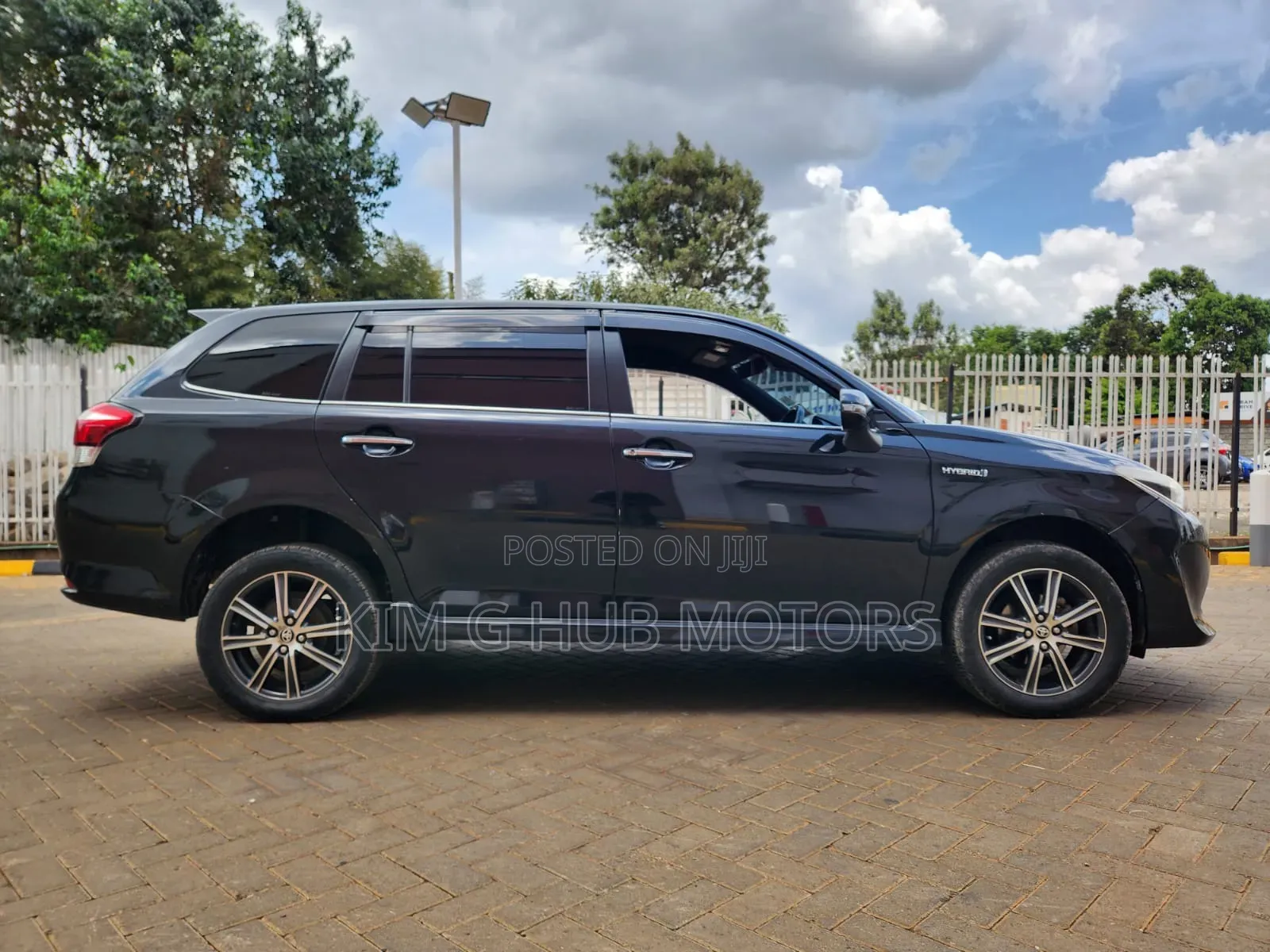 Toyota Corolla Fielder 1.5 Hybrid FWD 2016 Black