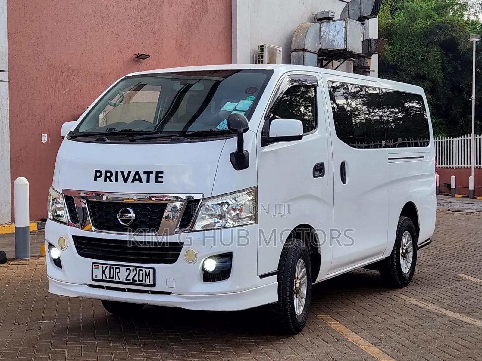 Nissan Caravan (Urvan) 2013 White