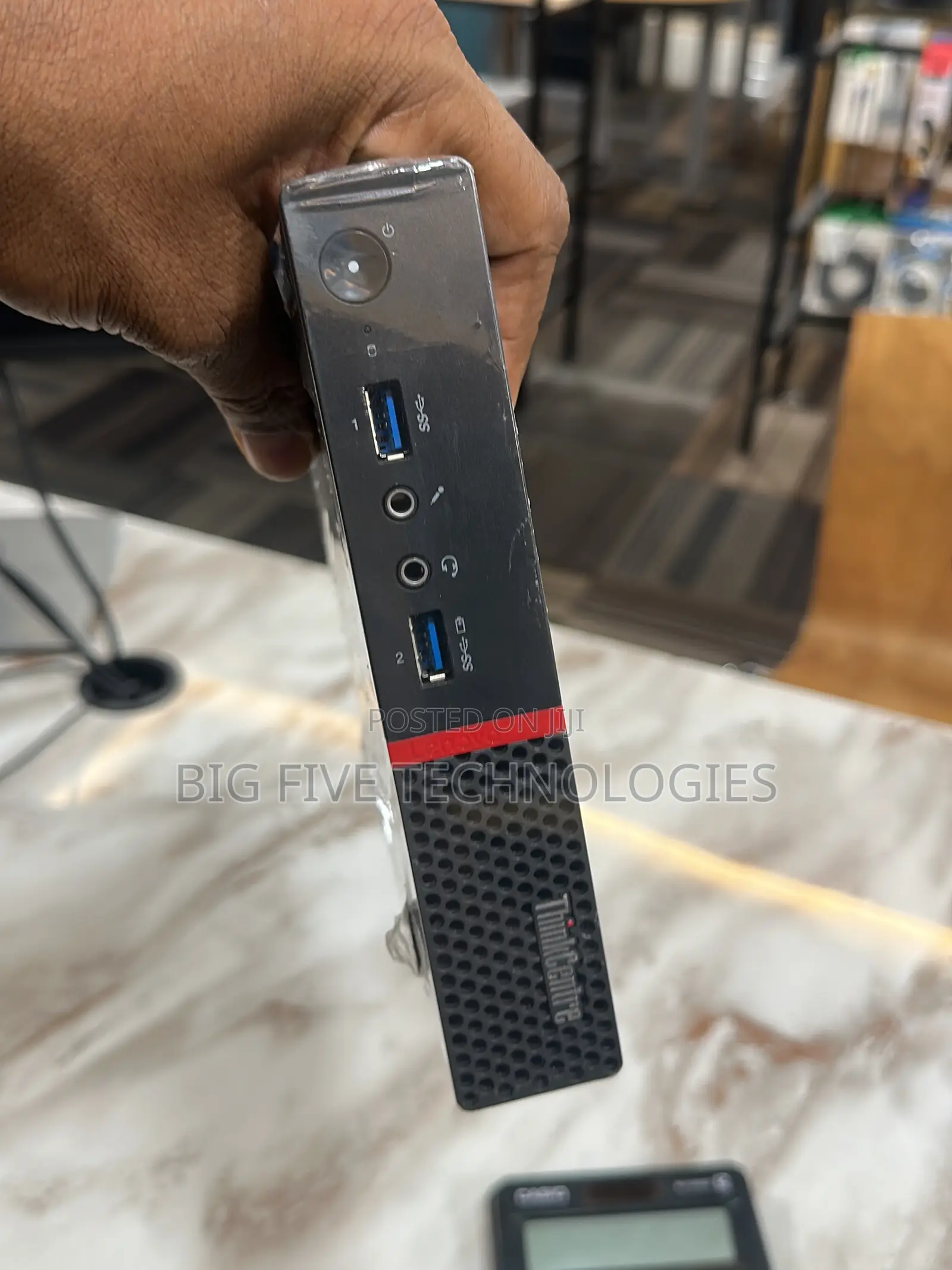 Desktop Computer Lenovo ThinkCentre M700 4GB Intel Core i5 SSD 128GB