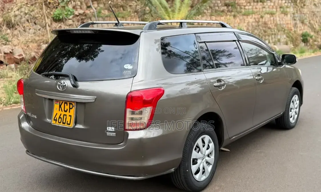 Toyota Corolla Fielder 2011 Red