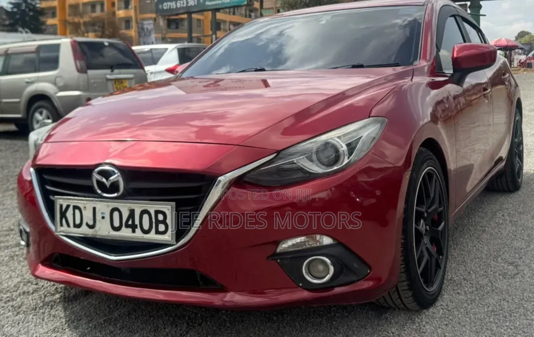 Mazda Axela 2015
