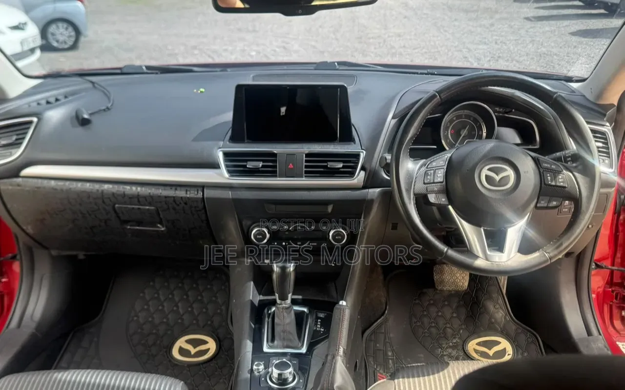 Mazda Axela 2015