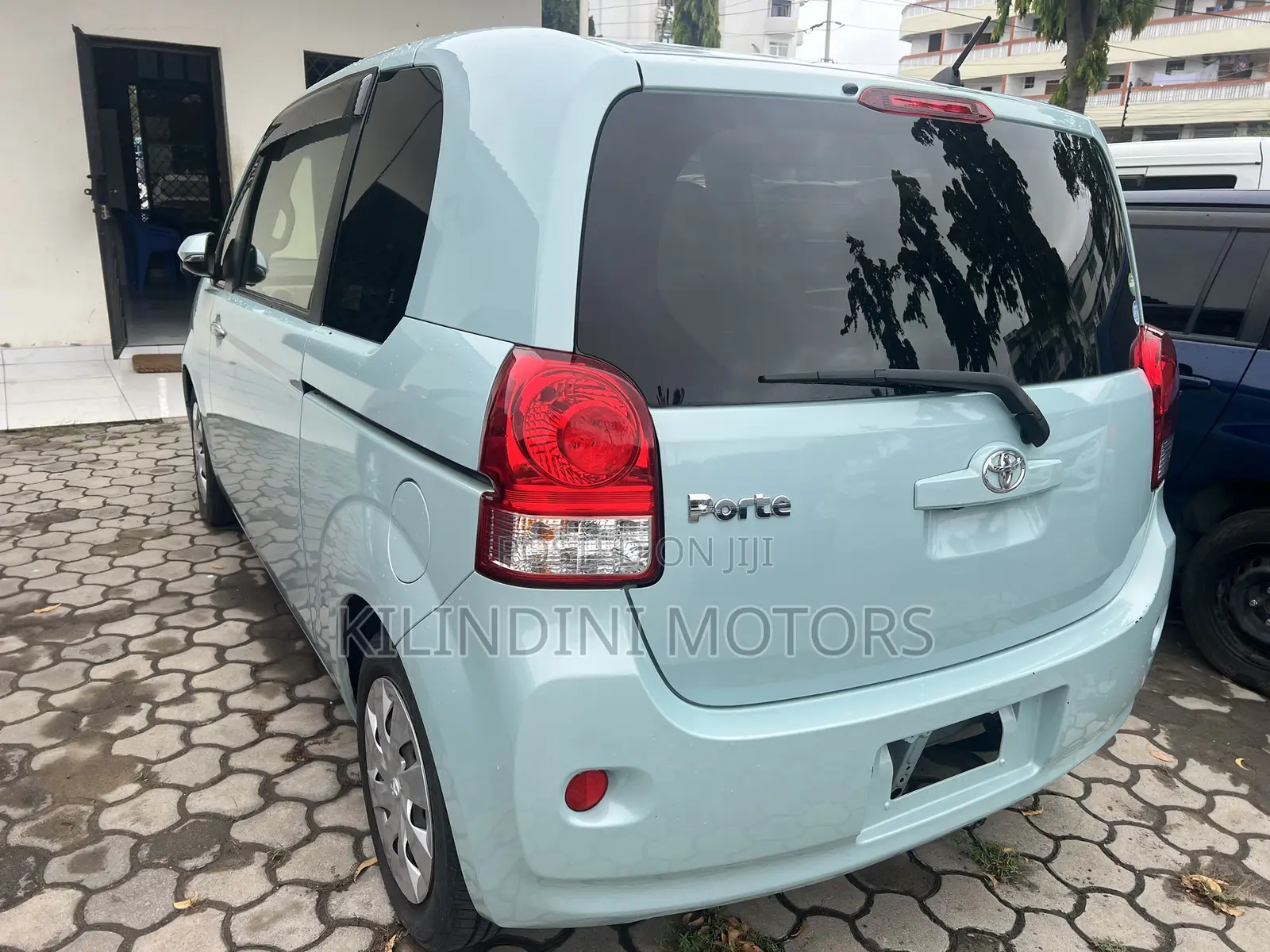Toyota Porte 2019