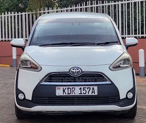 Toyota Sienta 2016 Pearl