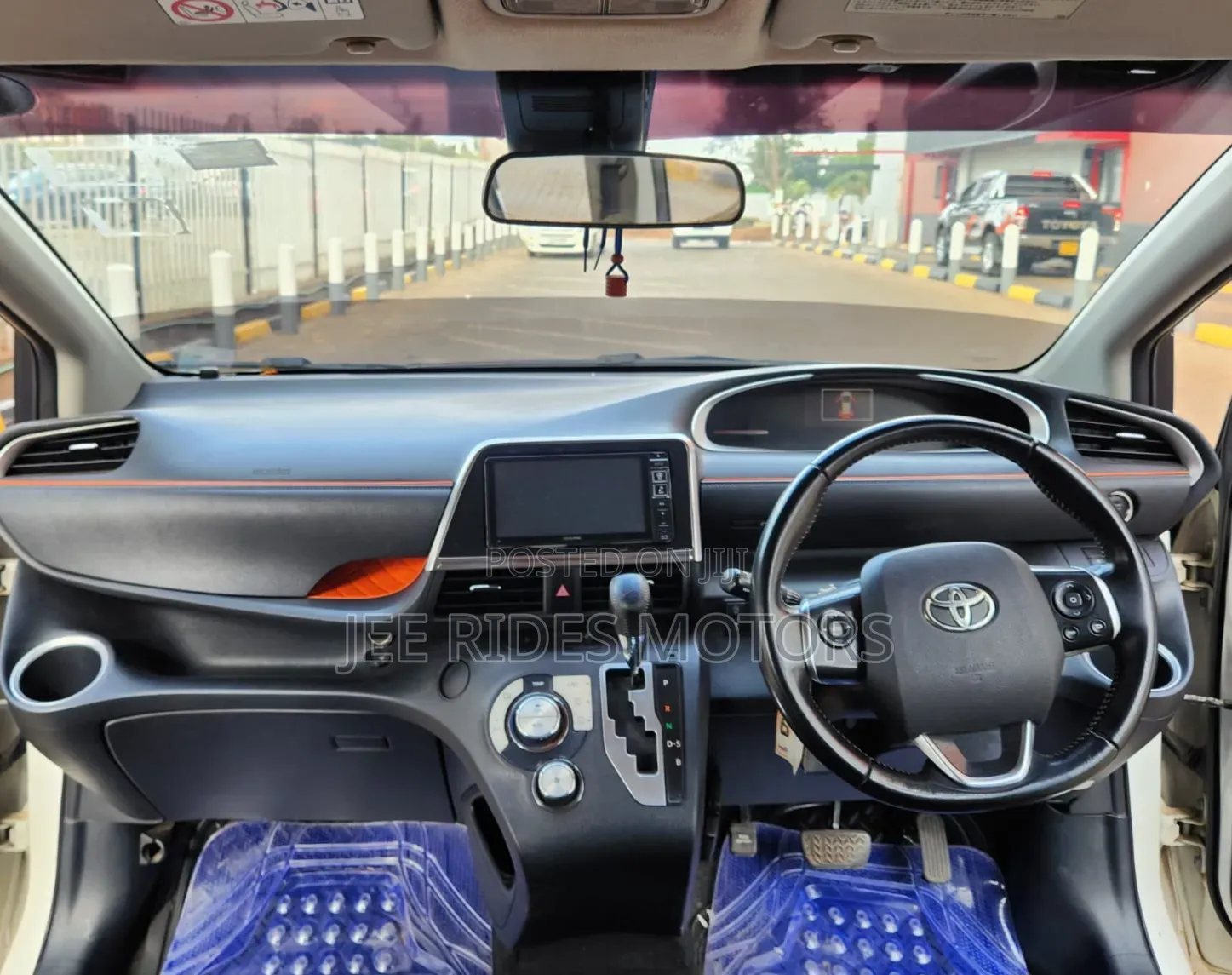 Toyota Sienta 2016 Pearl
