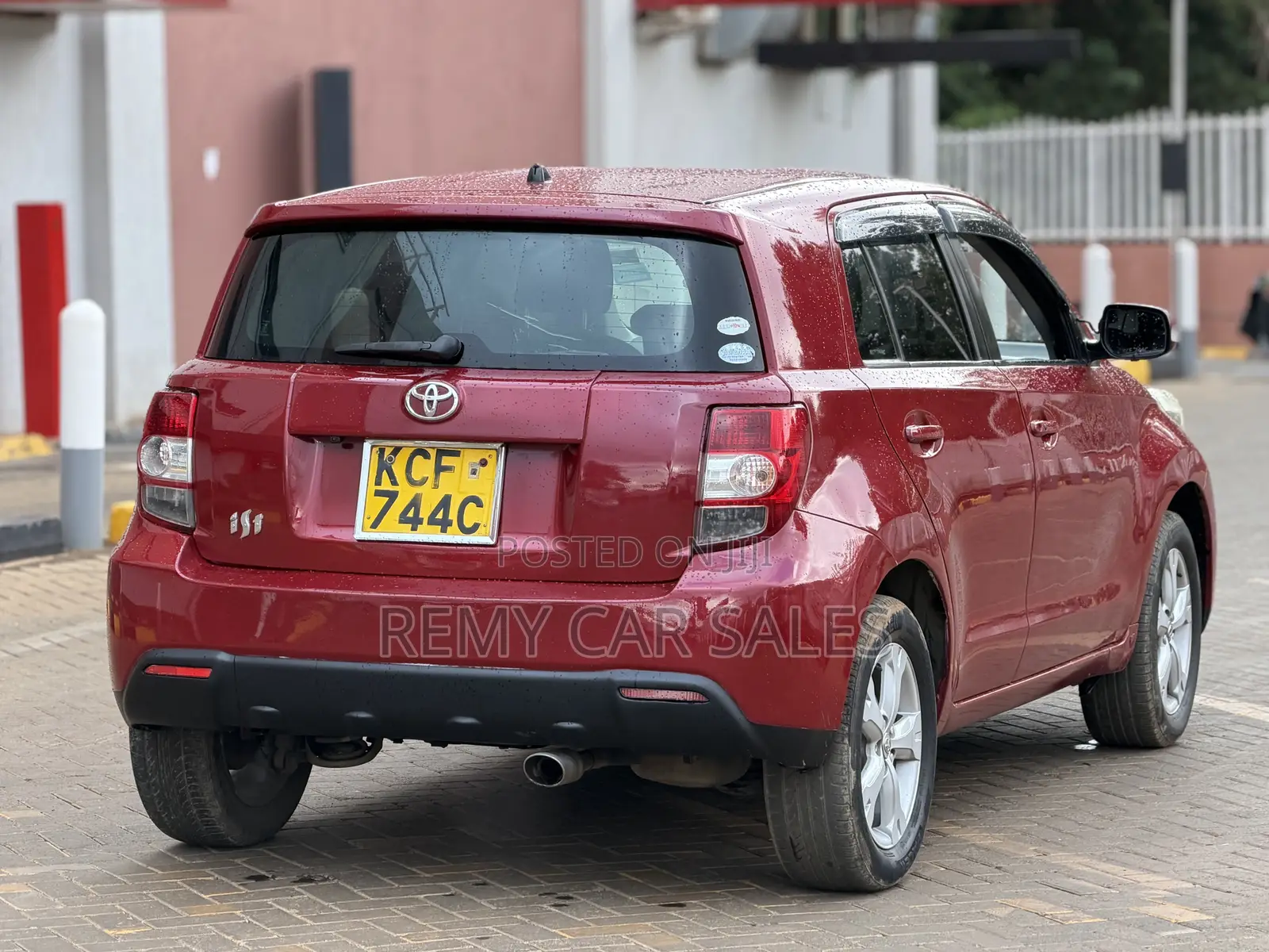 Toyota IST 2008 Red