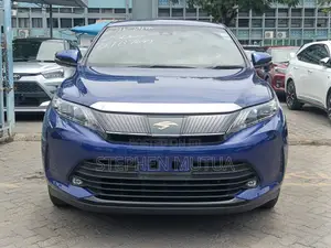 Toyota Harrier 2.0 2019 Blue