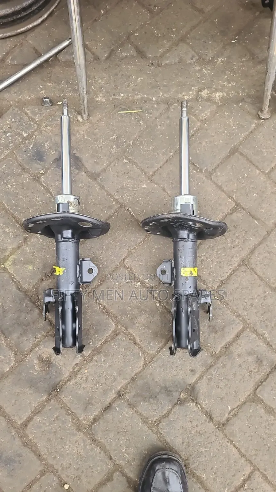 Toyota Auris Front Shocks