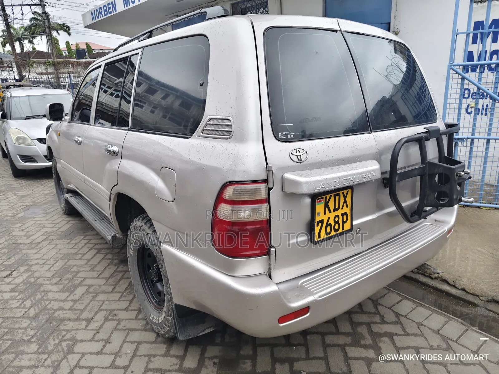 Toyota Land Cruiser 2006 Gold