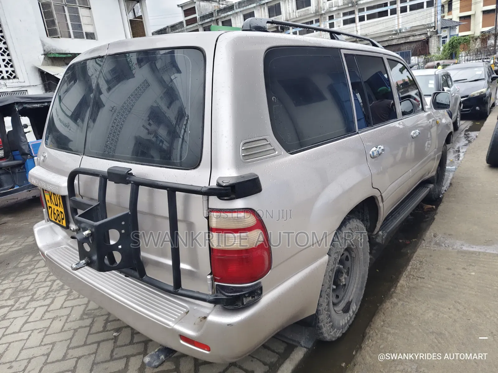 Toyota Land Cruiser 2006 Gold