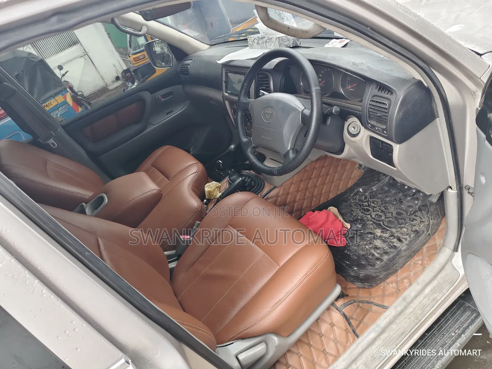 Toyota Land Cruiser 2006 Gold