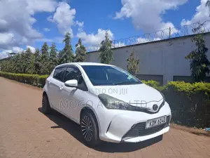 Toyota Vitz 2015 White
