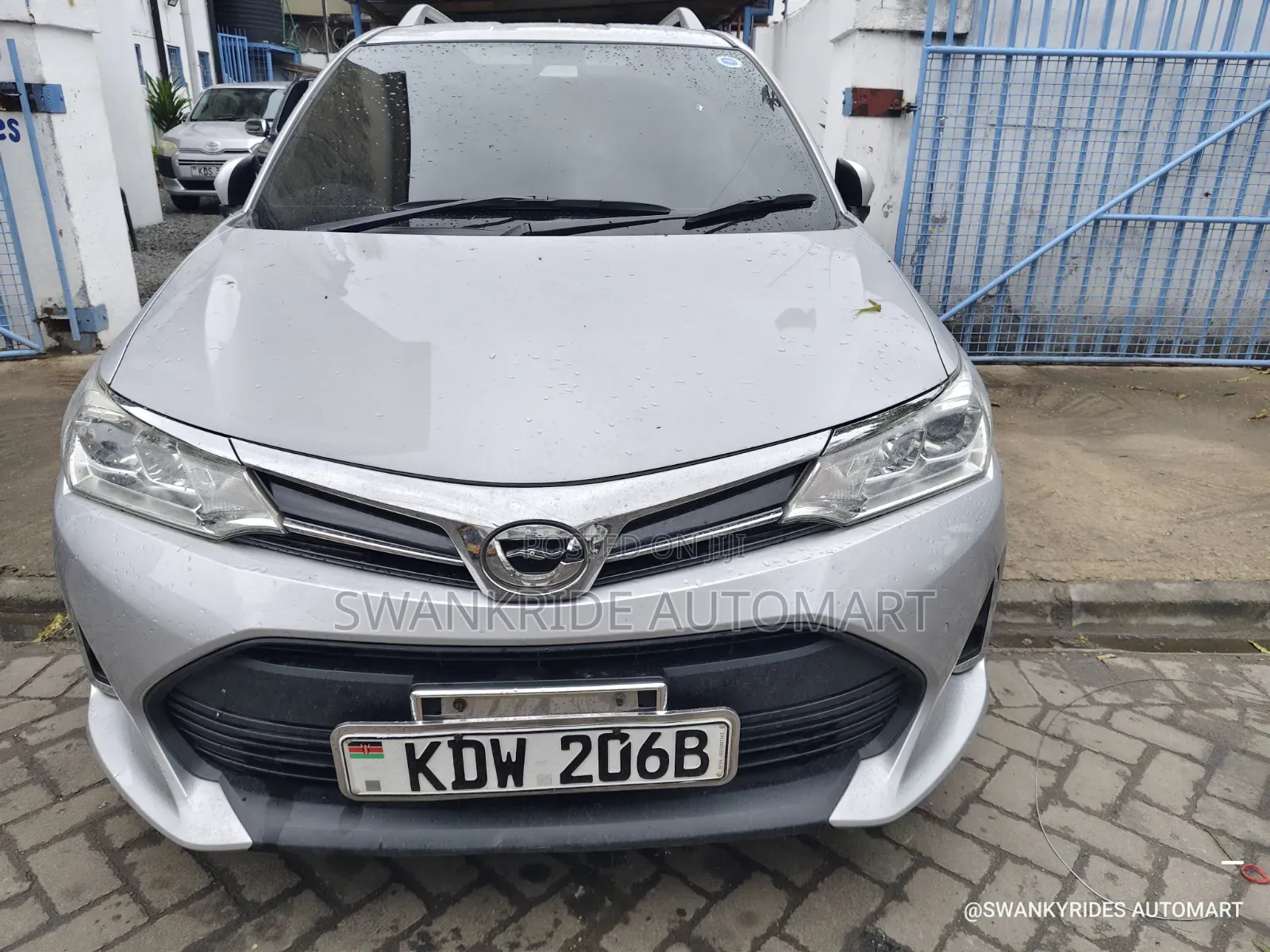 Toyota Corolla Fielder 1.5 Petrol FWD 2018 Silver