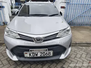 Toyota Corolla Fielder 1.5 Petrol FWD 2018 Silver