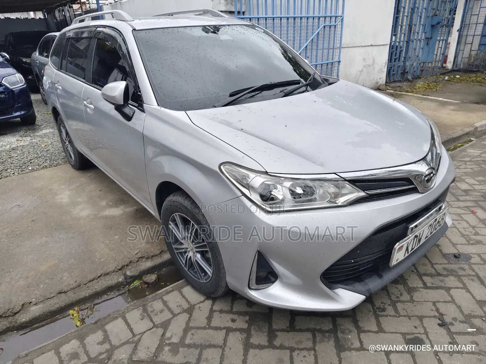 Toyota Corolla Fielder 1.5 Petrol FWD 2018 Silver