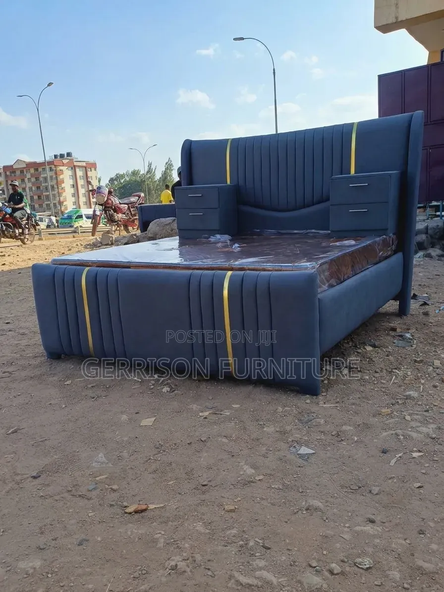 5x6 Midnight Blue Bed + 2 Sidebeds
(Items Can Be Sold Separately)