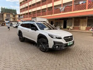 Subaru Outback 2023 White