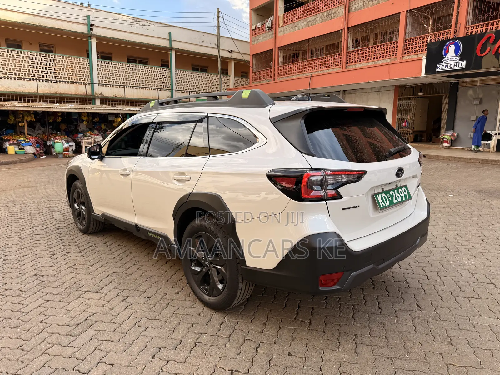 Subaru Outback 2023 White