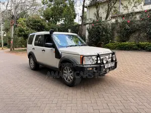 Land Rover Discovery 2009 White