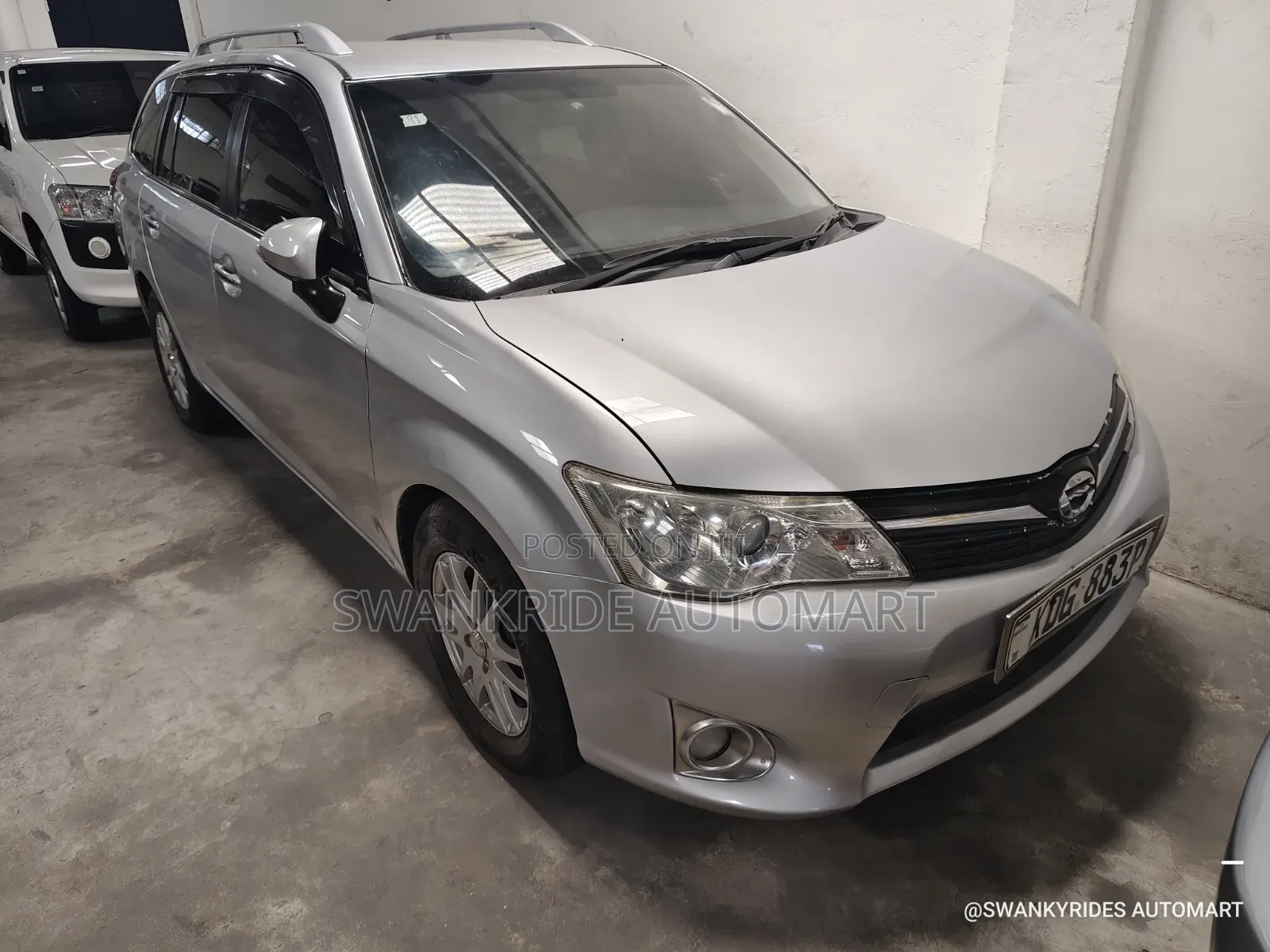 Toyota Corolla Fielder 1.5 Petrol FWD 2013 Silver