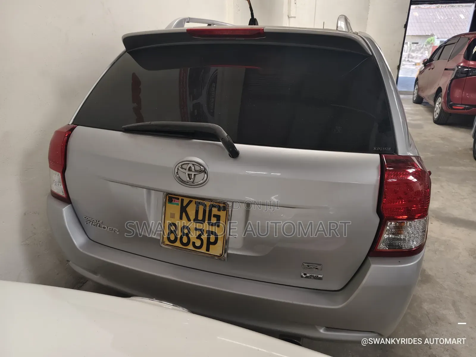 Toyota Corolla Fielder 1.5 Petrol FWD 2013 Silver