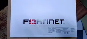 Fortinet FortiSwitch 124f-Fpoe Switch