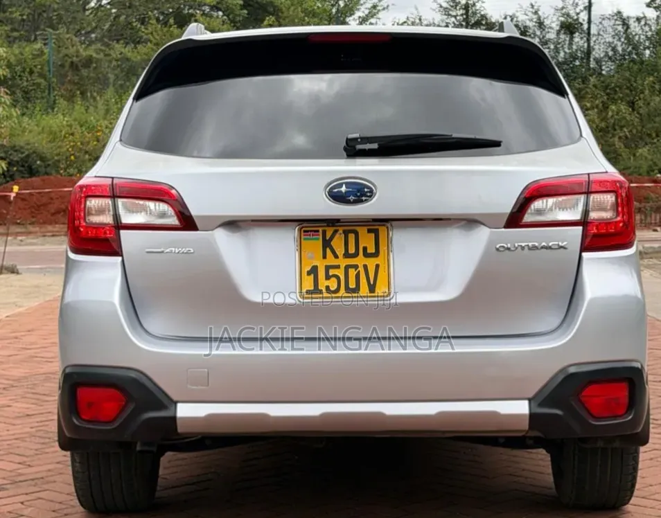 Subaru Outback 2016 Silver