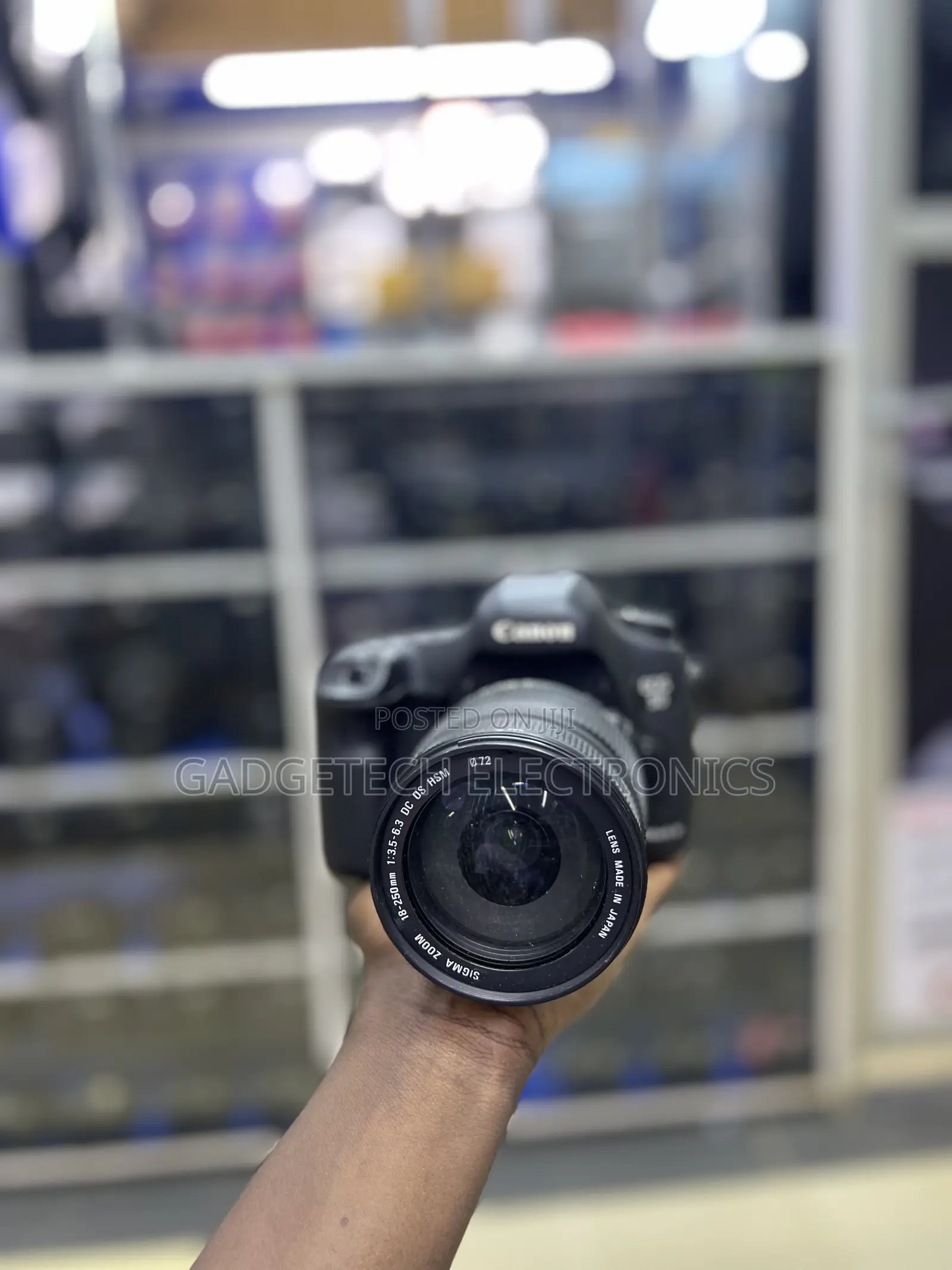 Canon EOS 7D With 24–105mm Lens