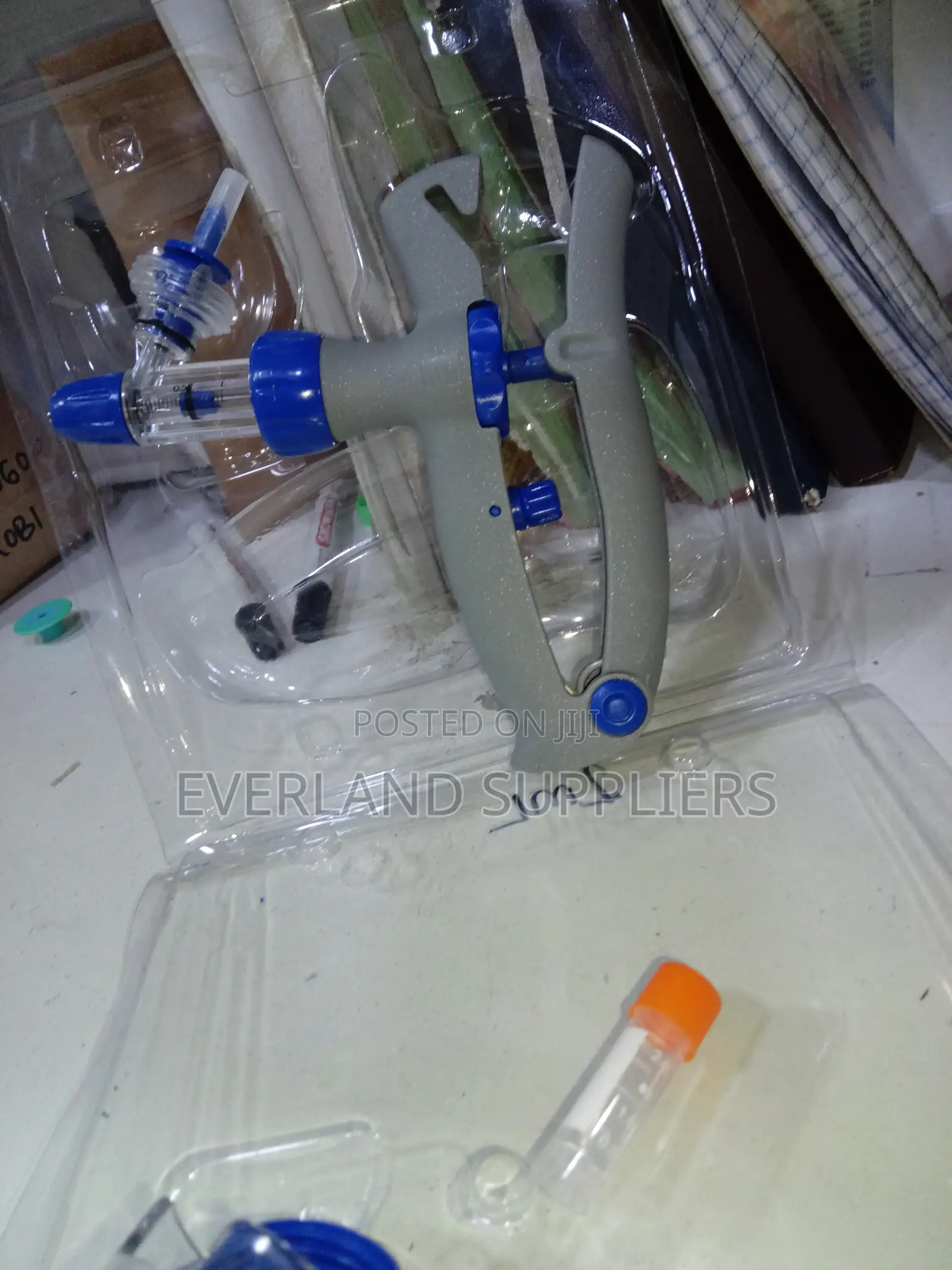 Convenient Veterinary Dose Vaccinator - 1 Ml