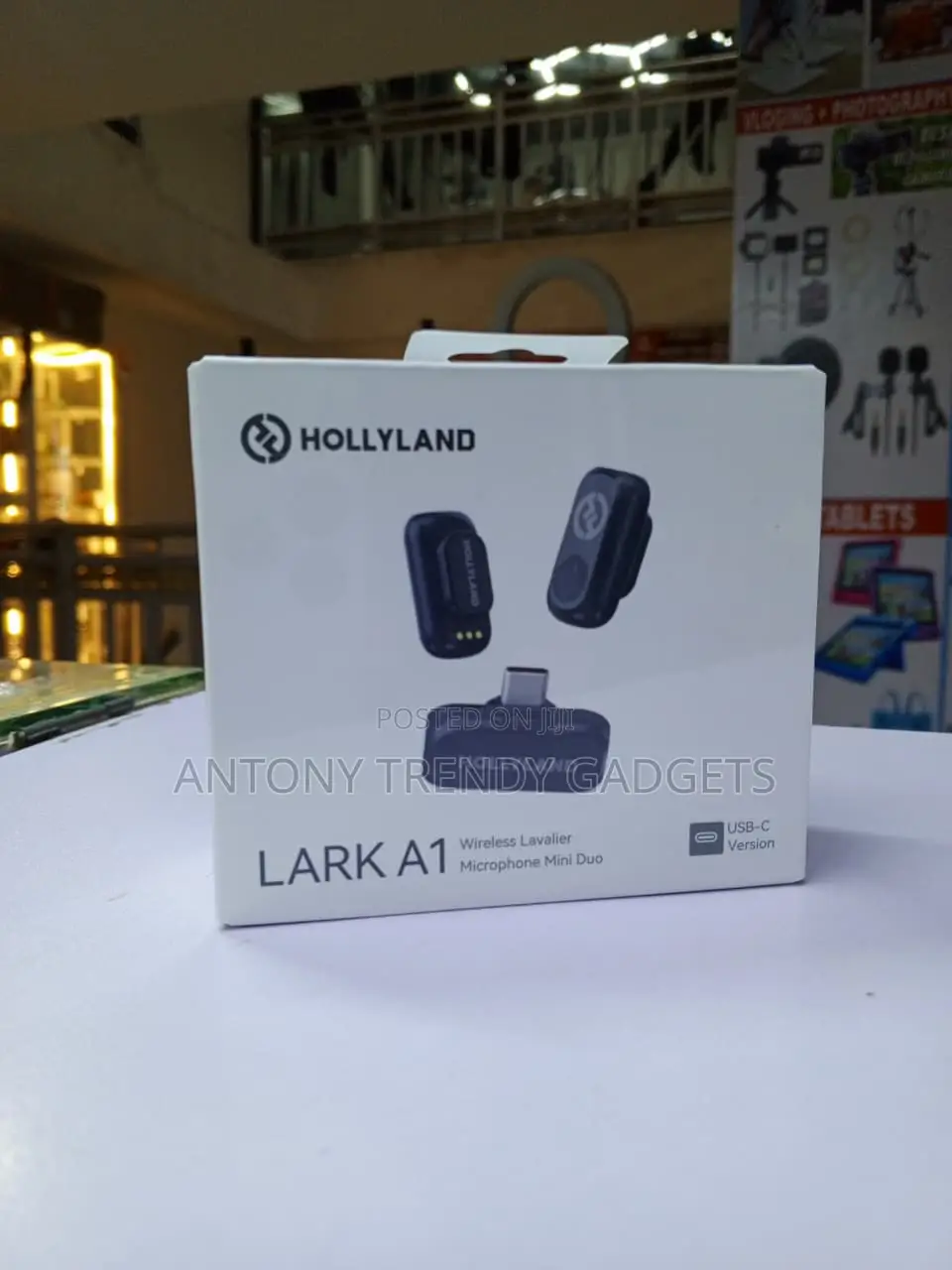Hollyland Lark A1 Mini Duo Wireless Lavalier Microphone Kit