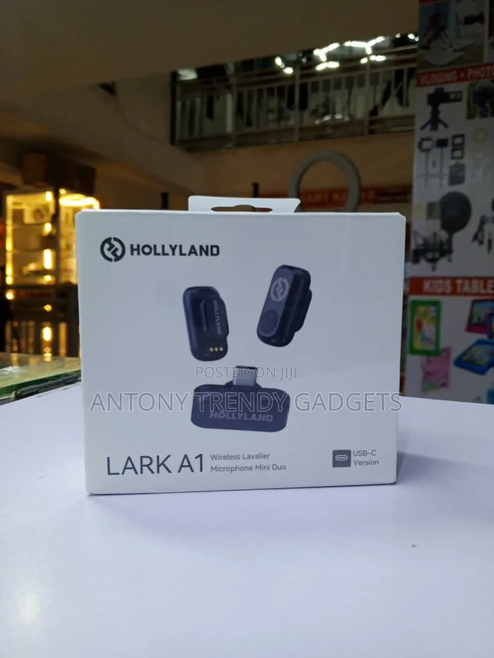 Hollyland Lark A1 Mini Duo Portable Wireless Mic for Interviews