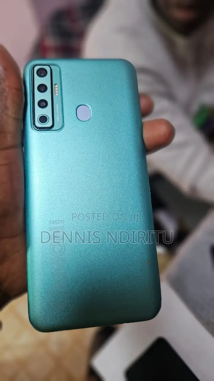 Tecno Camon 18i 128 GB Blue
