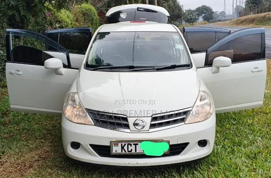Nissan Tiida 2011 White