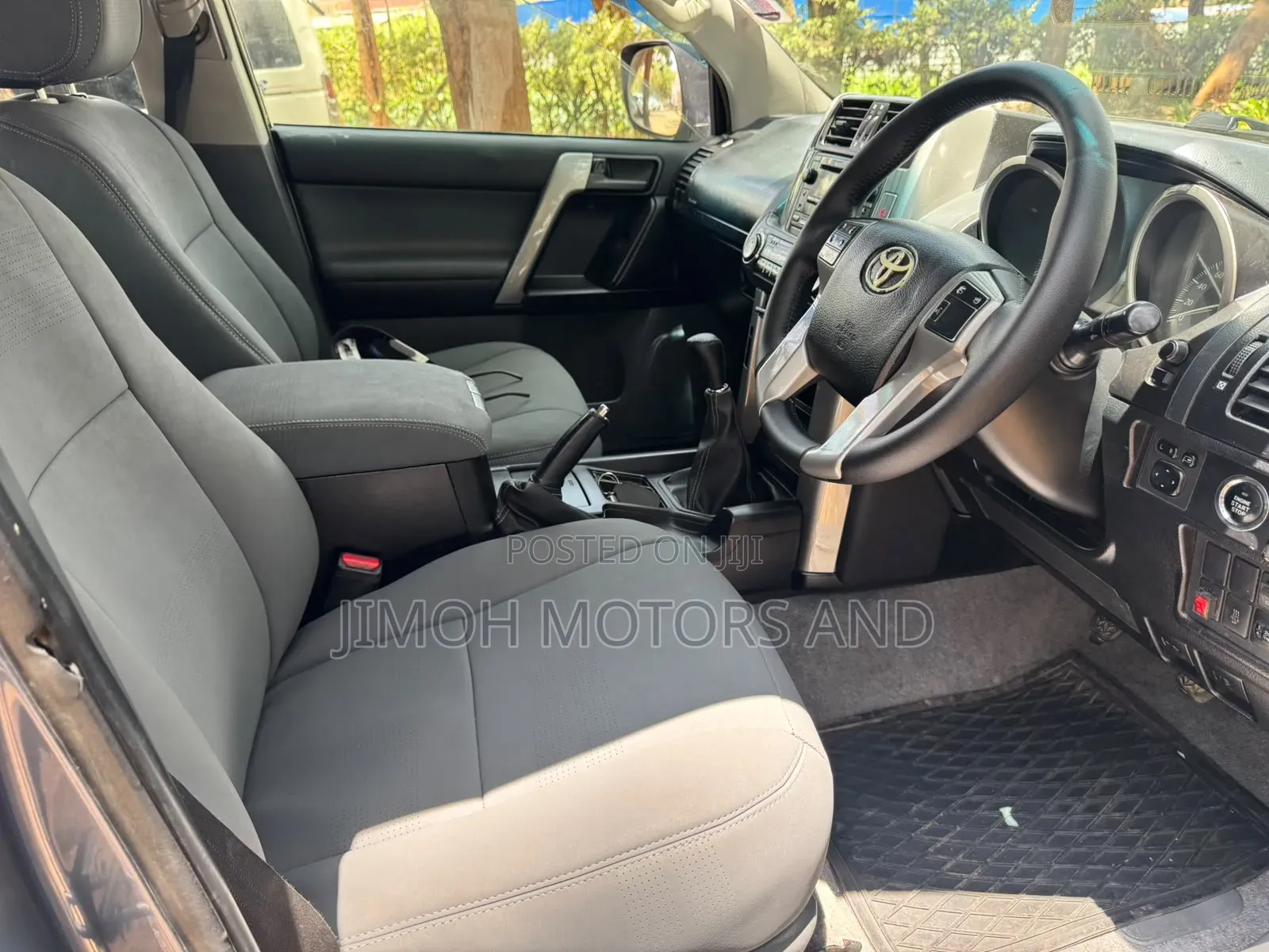 Toyota Land Cruiser Prado 2016 Gray