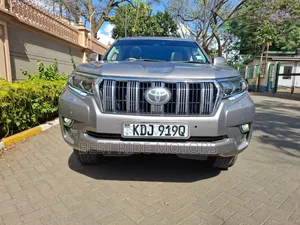Toyota Land Cruiser Prado 2.8 2018 Gold