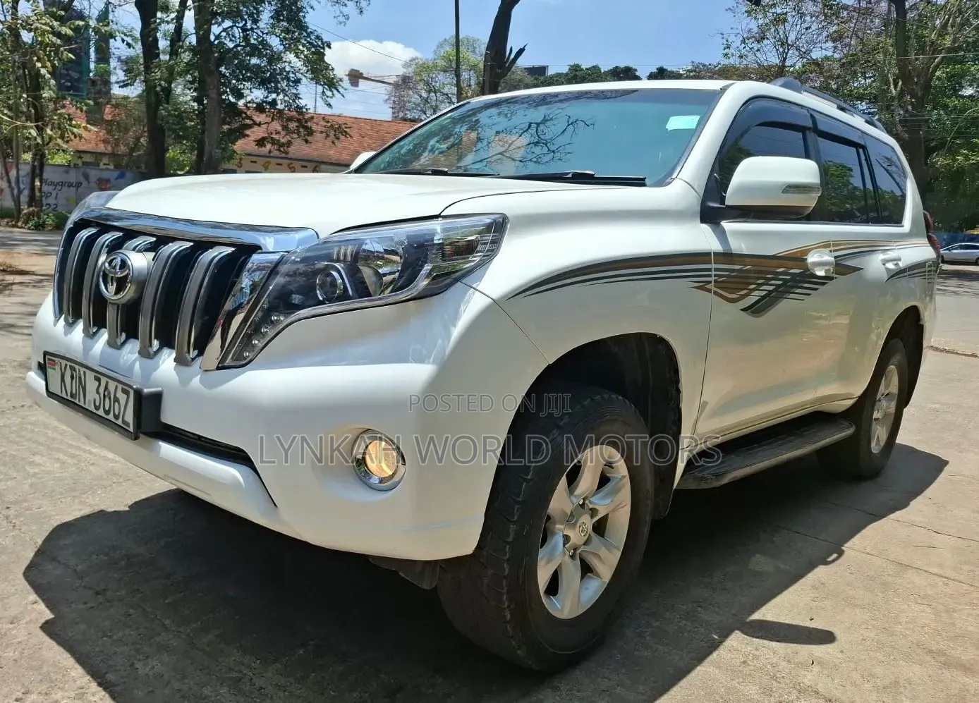 Toyota Land Cruiser Prado 2012 Pearl