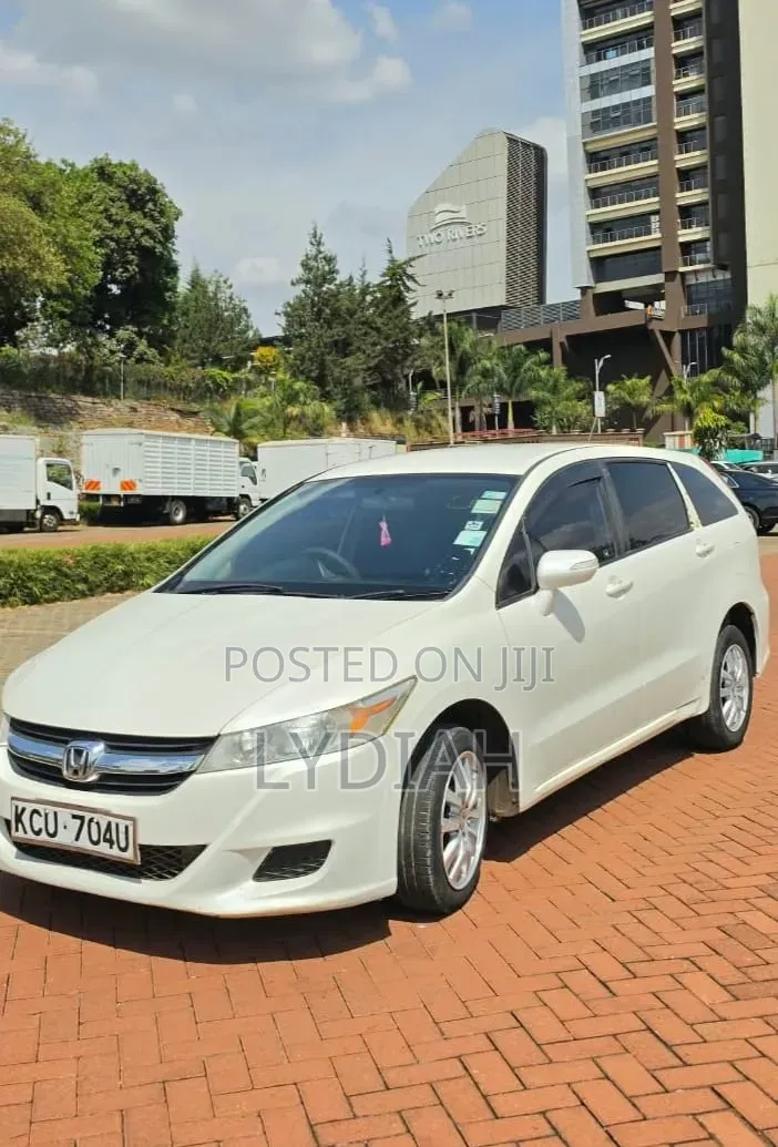 Honda Stream 2009 White