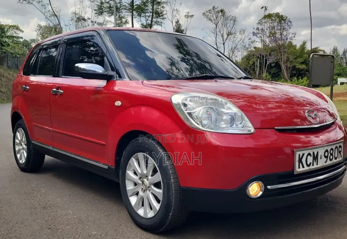 Mazda Verisa 2010 Red