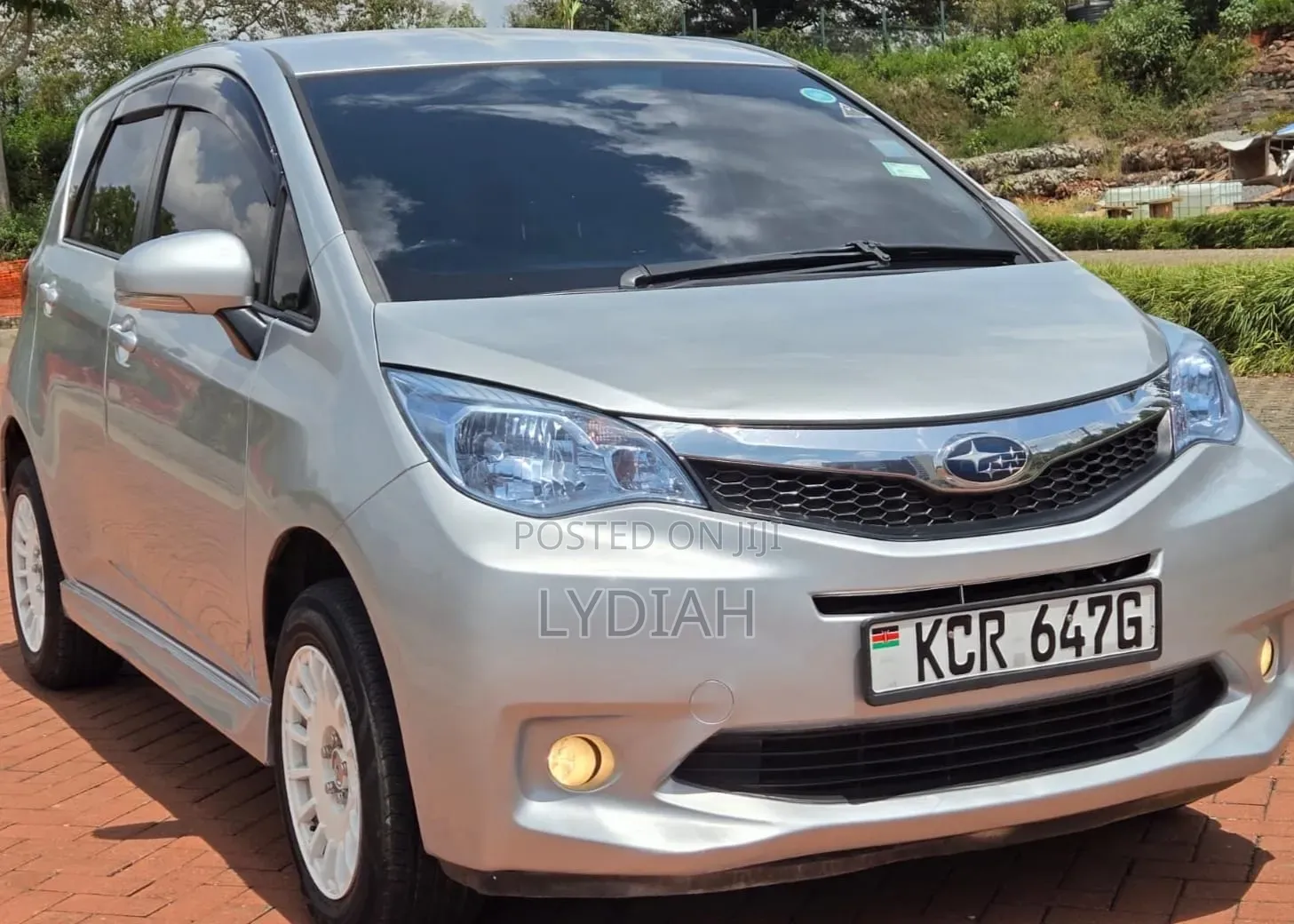 Subaru Trezia 2011 Silver